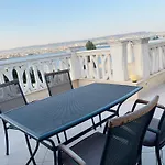 Apartment South On The *