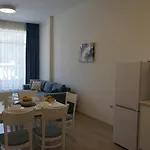 South On The Apartment *