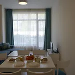 Apartment South On The *