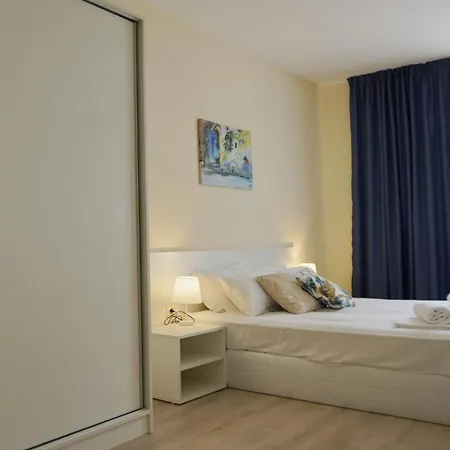 Apartment South On The